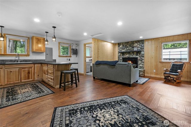 19823 Canyon Drive, Granite Falls, WA 98252