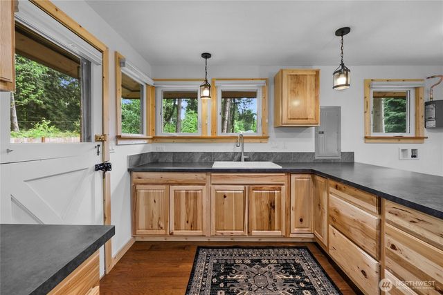 19823 Canyon Drive, Granite Falls, WA 98252