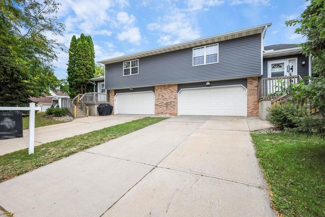 824 N Clover Lane, Cottage Grove, WI 53527