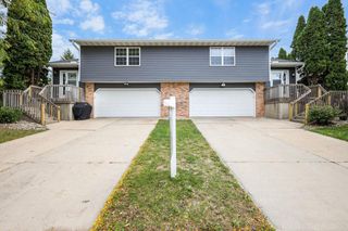 824 N Clover Lane, Cottage Grove, WI 53527