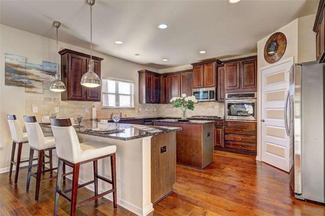 609 Caledon Way, Hampton, GA 30228