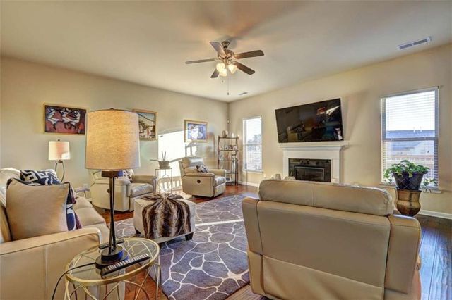609 Caledon Way, Hampton, GA 30228