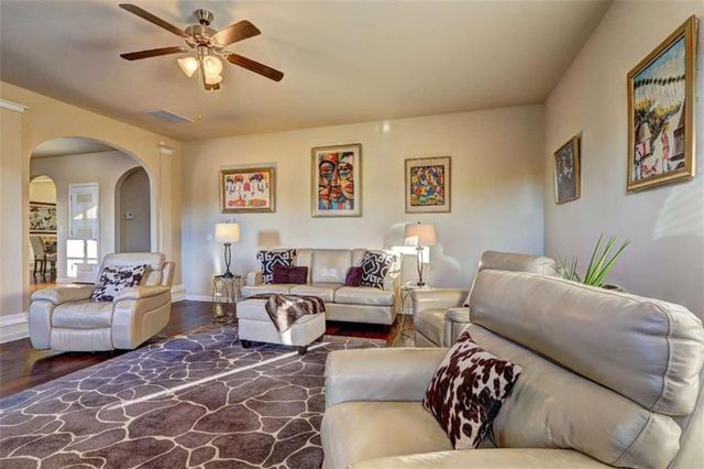 609 Caledon Way, Hampton, GA 30228