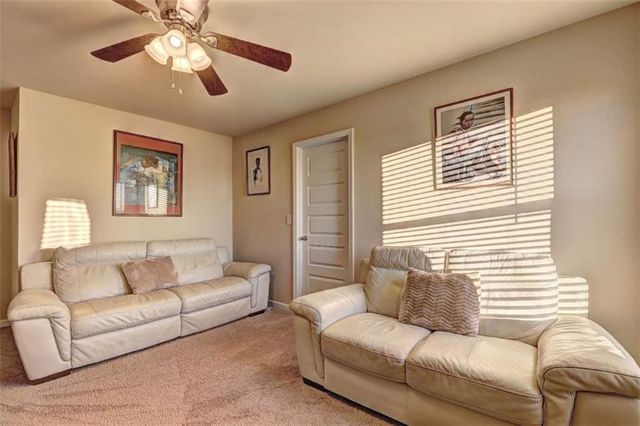 609 Caledon Way, Hampton, GA 30228