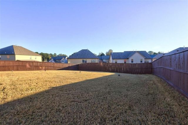 609 Caledon Way, Hampton, GA 30228