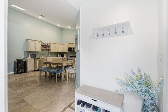 5284 Eagle Lake Drive, Palm Beach Gardens, FL 33418