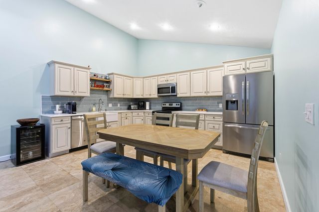 5284 Eagle Lake Drive, Palm Beach Gardens, FL 33418