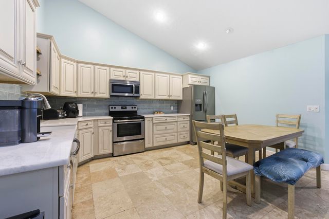 5284 Eagle Lake Drive, Palm Beach Gardens, FL 33418