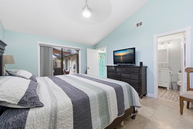 5284 Eagle Lake Drive, Palm Beach Gardens, FL 33418