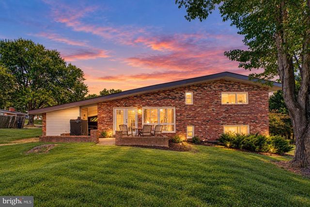 6000 RAYBURN DR, Temple Hills, MD 20748