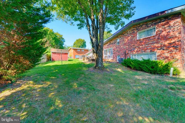 6000 RAYBURN DR, Temple Hills, MD 20748