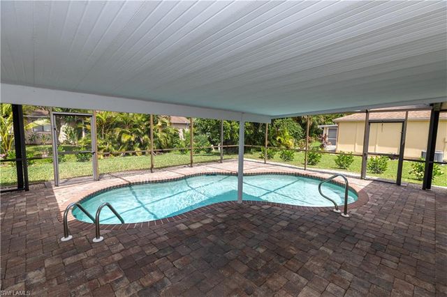 19570 Oak Forest DR, Fort Myers, FL 33967