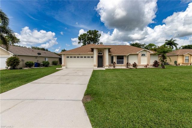 19570 Oak Forest DR, Fort Myers, FL 33967