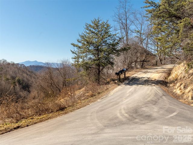 9999 Hunters Ridge Drive, Canton, NC 28716