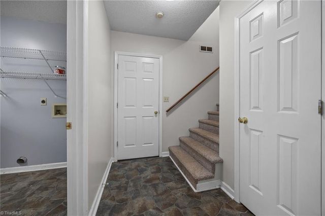 7410 Friendship Ledford Road, Winston-salem, NC 27107