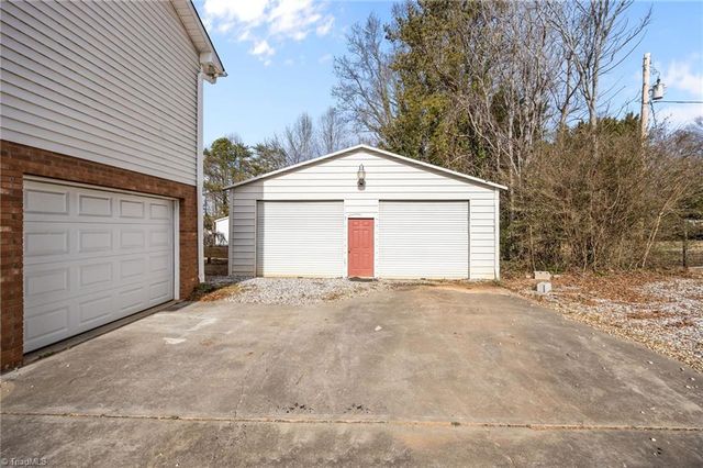 7410 Friendship Ledford Road, Winston-salem, NC 27107
