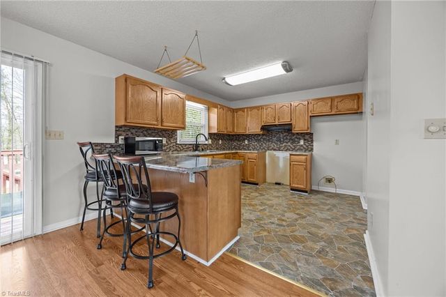 7410 Friendship Ledford Road, Winston-salem, NC 27107