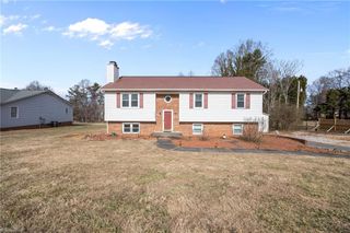 7410 Friendship Ledford Road, Winston-salem, NC 27107