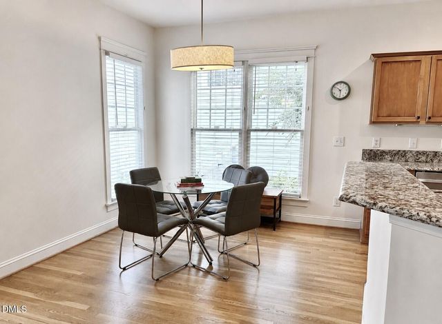 913 Edgewater Circle, Chapel Hill, NC 27516