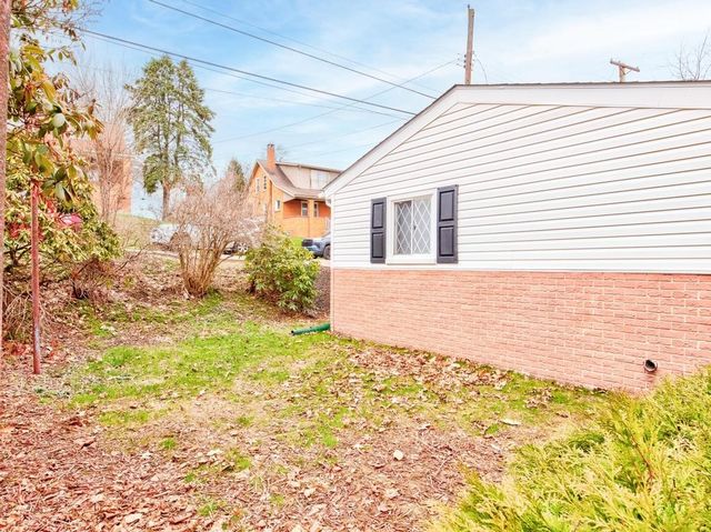 413 Bauman Ave, Baden, PA 15005