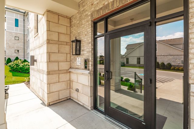 1024 Club View Dr Unit D301, Gallatin, TN 37066