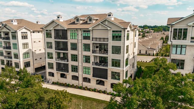 1024 Club View Dr Unit D301, Gallatin, TN 37066