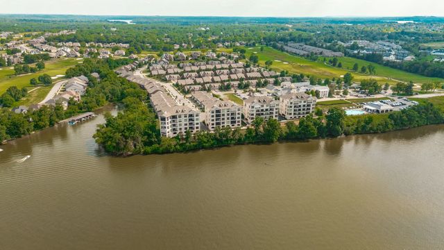 1024 Club View Dr Unit D301, Gallatin, TN 37066