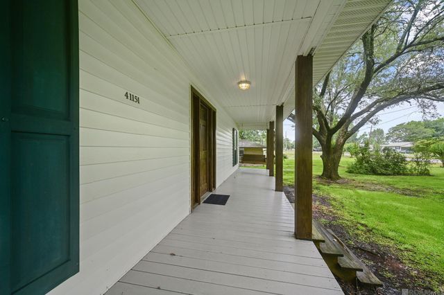 41151 Black Bayou Rd, Gonzales, LA 70737