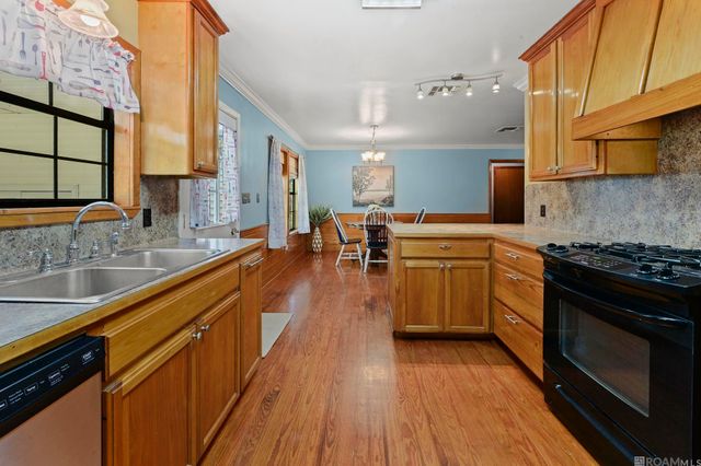 41151 Black Bayou Rd, Gonzales, LA 70737