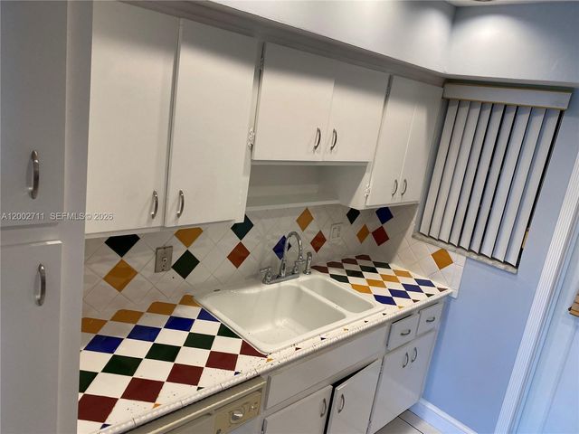 2471 SW 82nd Ave 207, Davie, FL 33324