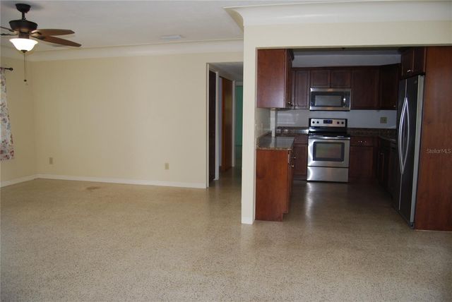 2871 67TH STREET N, St Petersburg, FL 33710