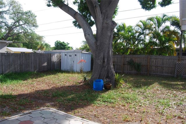 2871 67TH STREET N, St Petersburg, FL 33710