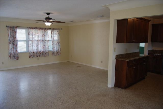 2871 67TH STREET N, St Petersburg, FL 33710