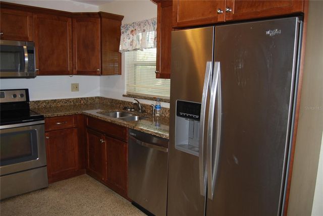 2871 67TH STREET N, St Petersburg, FL 33710