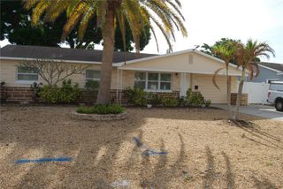 2871 67TH STREET N, St Petersburg, FL 33710