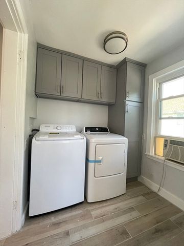 18 Billings Rd 2, Quincy, MA 02171