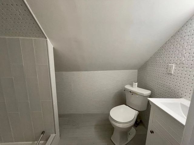 18 Billings Rd 2, Quincy, MA 02171
