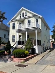 18 Billings Rd 2, Quincy, MA 02171