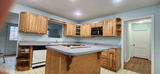 108 E Maple Street, Keene, TX 76059