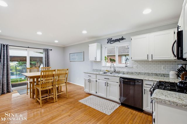 21712 Sabrina Drive, Macomb, MI 48044