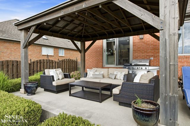 21712 Sabrina Drive, Macomb, MI 48044