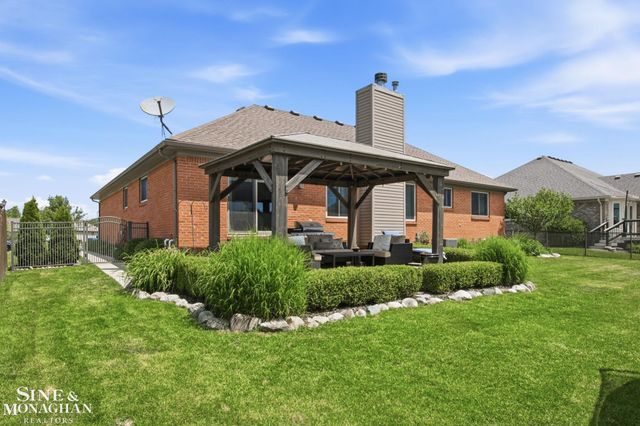 21712 Sabrina Drive, Macomb, MI 48044