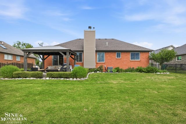 21712 Sabrina Drive, Macomb, MI 48044