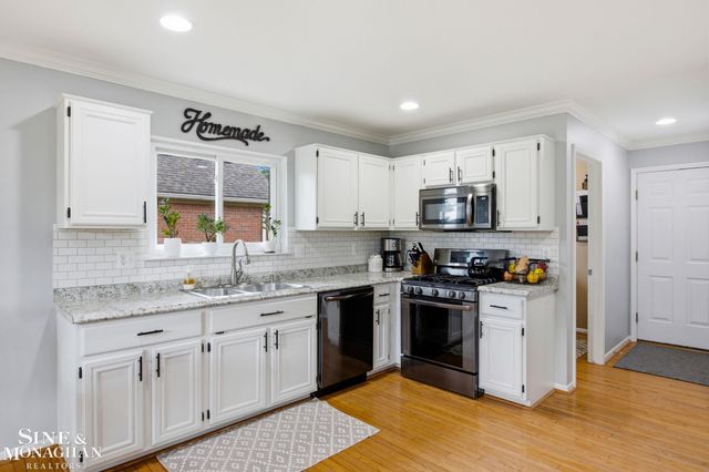 21712 Sabrina Drive, Macomb, MI 48044