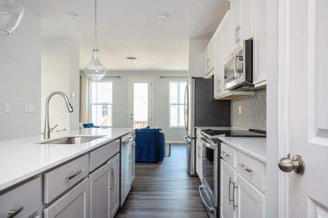 2676 Brookview Lane NW, Atlanta, GA 30318