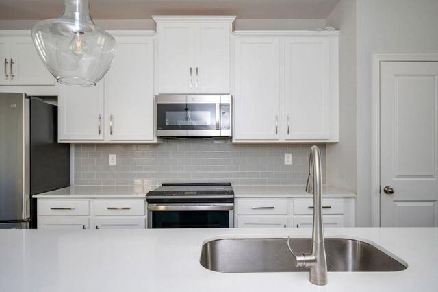 2676 Brookview Lane NW, Atlanta, GA 30318