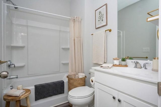 2676 Brookview Lane NW, Atlanta, GA 30318