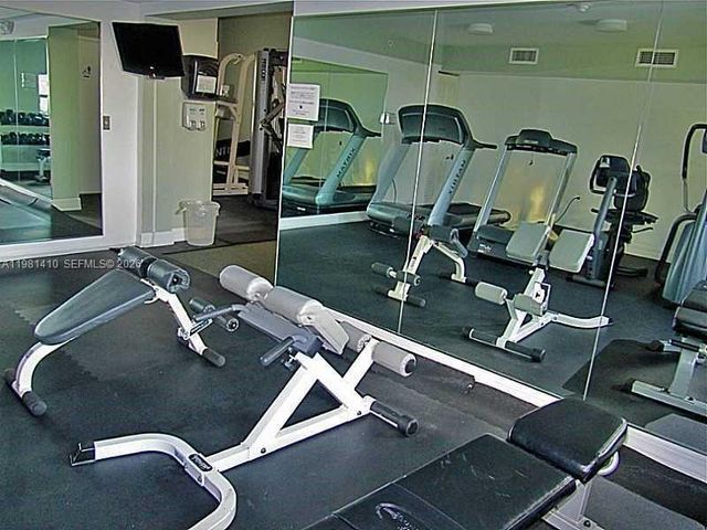 816 NW 11th St 1108, Miami, FL 33136