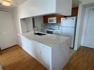 816 NW 11th St 1108, Miami, FL 33136