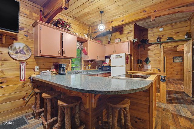 1128 Ridgefield Drive, Sevierville, TN 37876